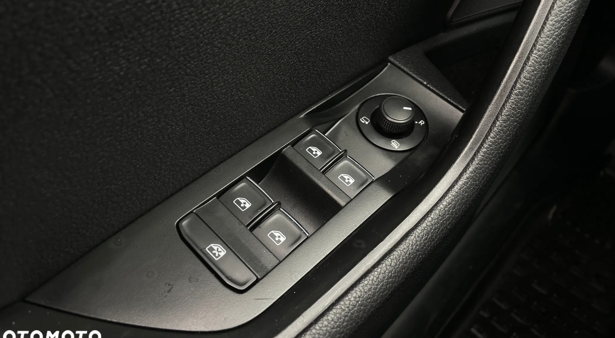 Skoda Superb cena 75900 przebieg: 185000, rok produkcji 2017 z Bydgoszcz małe 667